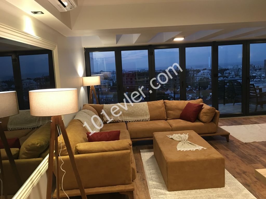 For rent luxury apartment in city center