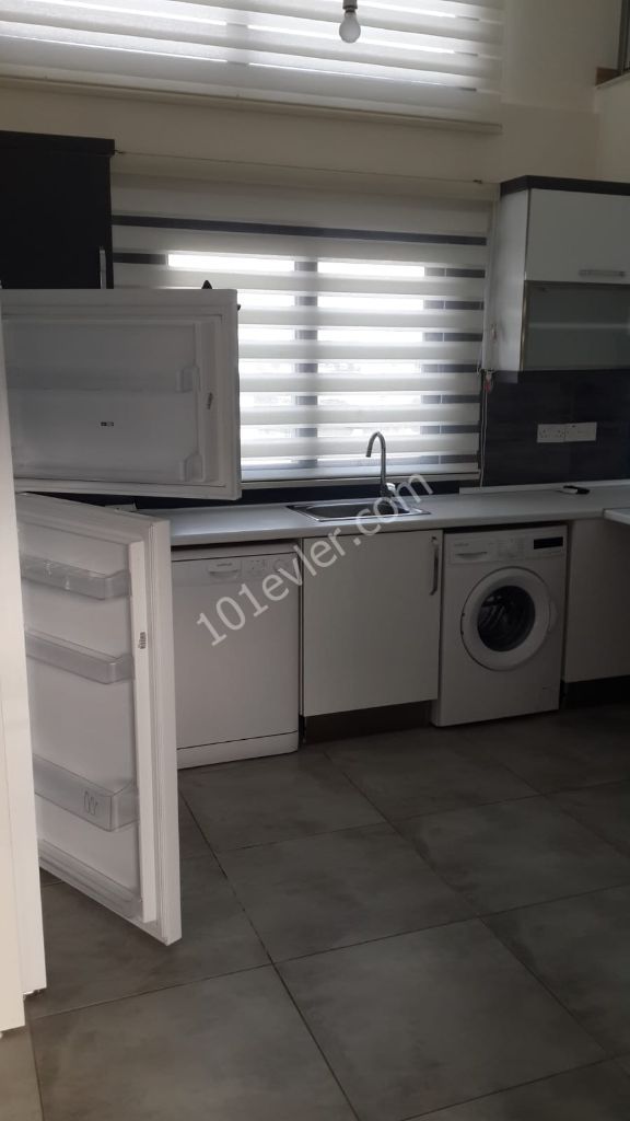 Beautıful bbrand new 1+1 furneshed  apartment for rent