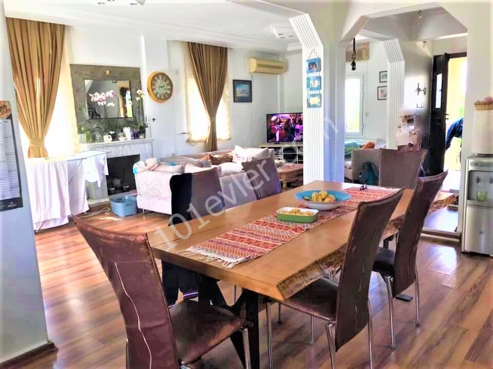 Bellapaiste satılık 3+1 özel havuzlu villa