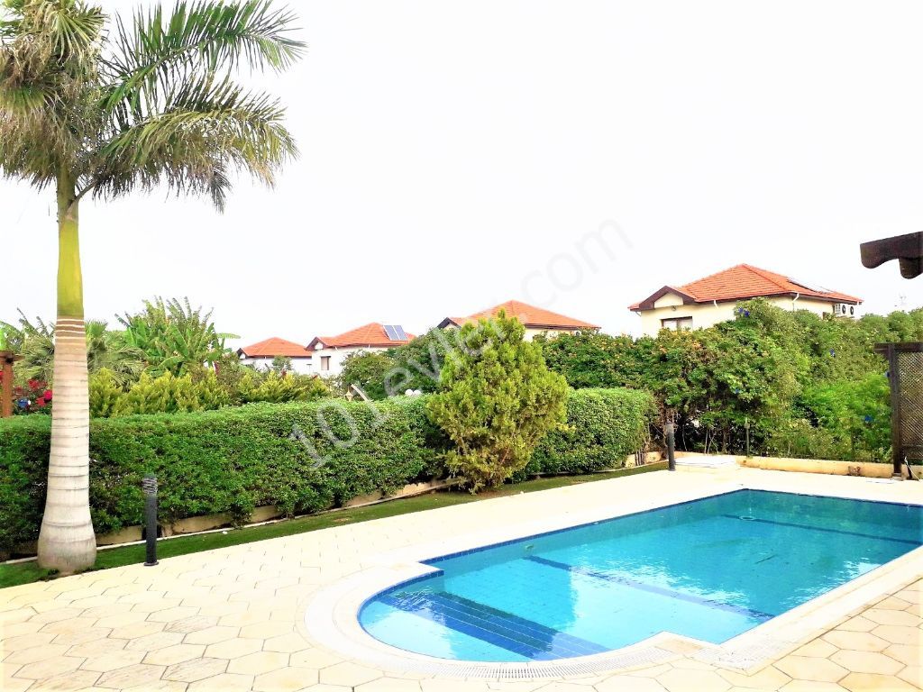 Wonderful villa with a private swimming pool ...