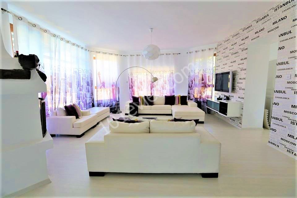  MAGNIFICENT TRIPLEX RESALE VILLA WİTH STUNNİNG VİEWS...