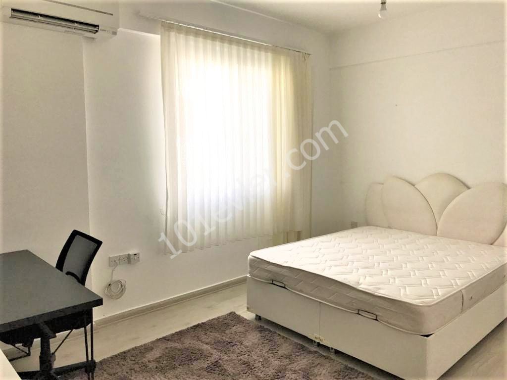 Girne merkezde kiralık temiz ve bakımlı 2+1 daire