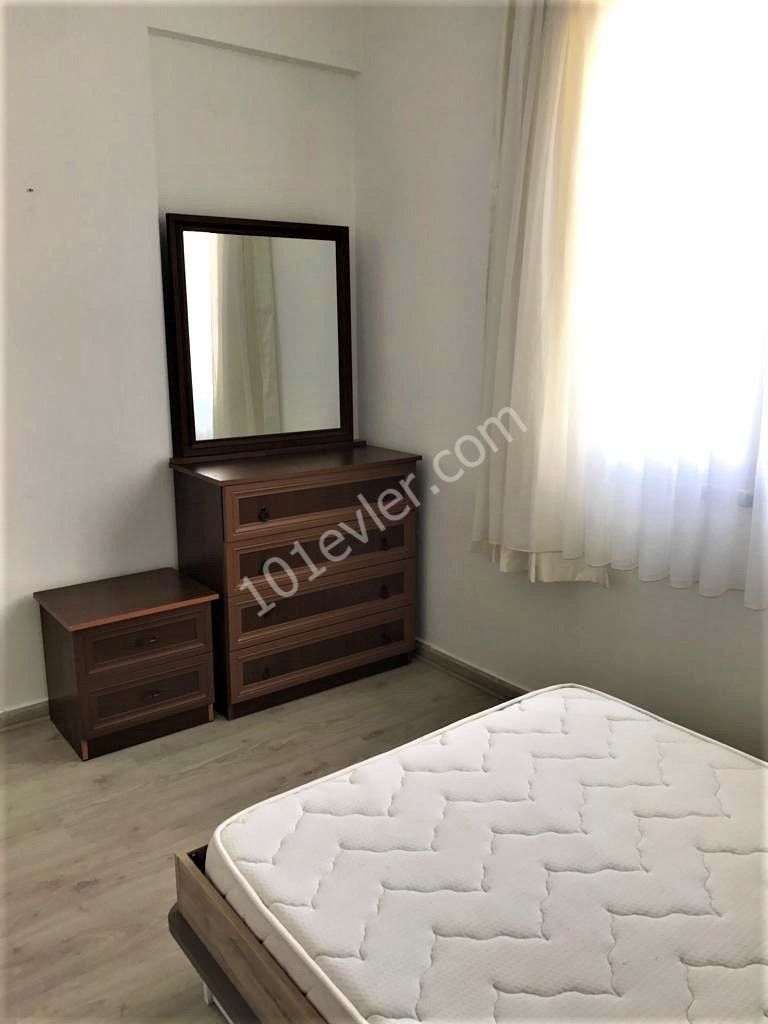 Girne merkezde kiralık temiz ve bakımlı 2+1 daire