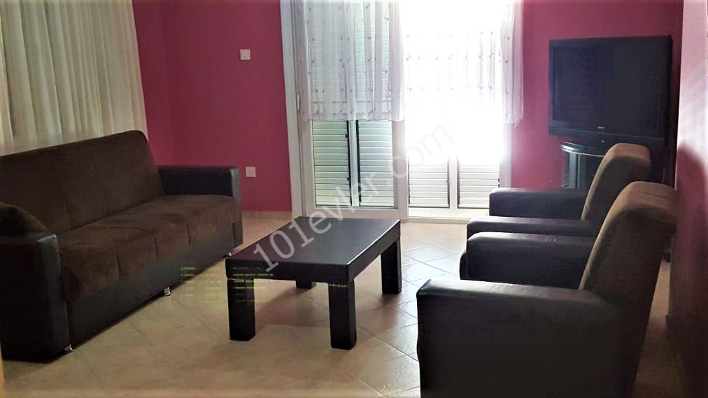 Girne mekezde kiralık 2+1 daire 