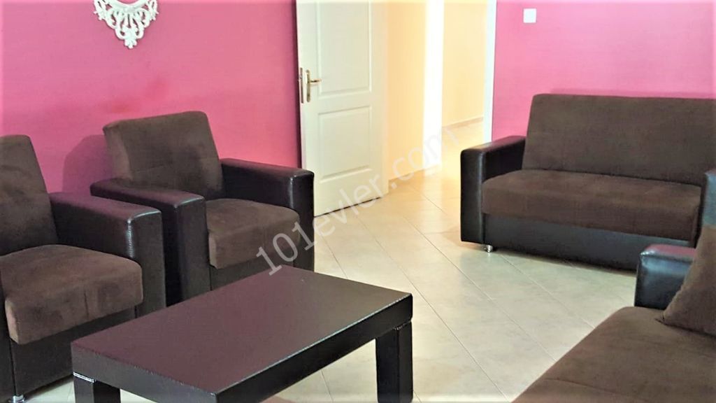 Girne mekezde kiralık 2+1 daire 