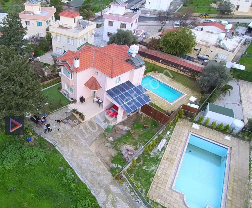 3+1 Resale villa in Edremit