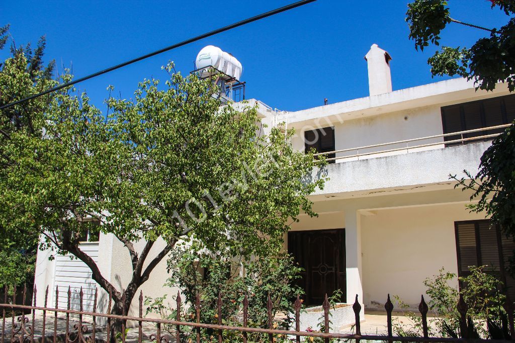 The building(villa) for sale in the magnificent location is close to the main street!!! ** 