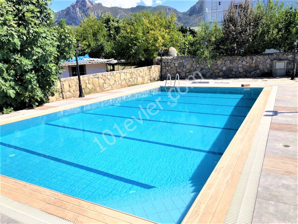 Flat To Rent in Karaoğlanoğlu, Kyrenia