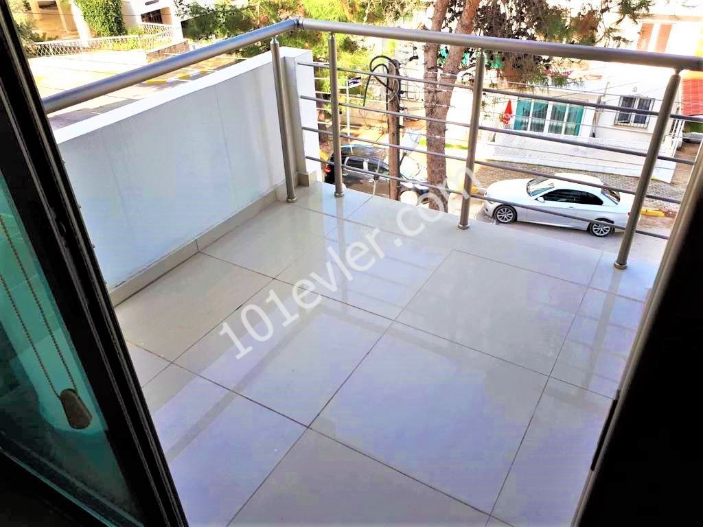  Spacious 3 + 1 clean apartment in Kyrenia center !!!