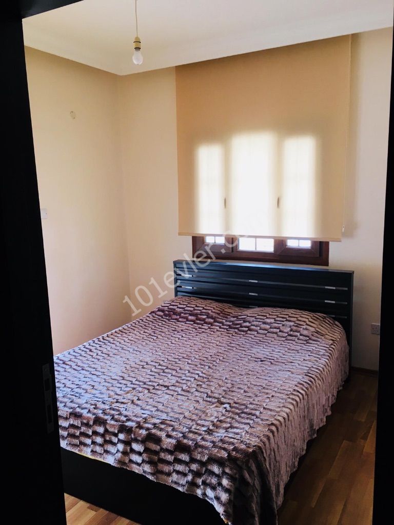 Im Zentrum von Kyrenia zu verkaufen Lu Llogara 3 + 1 Wohnung ** 