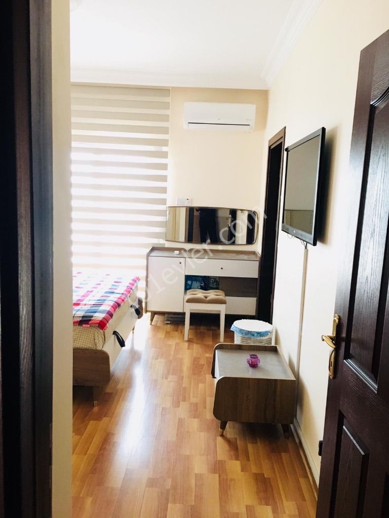 Girne merkezde satılık lux 3+1 daire