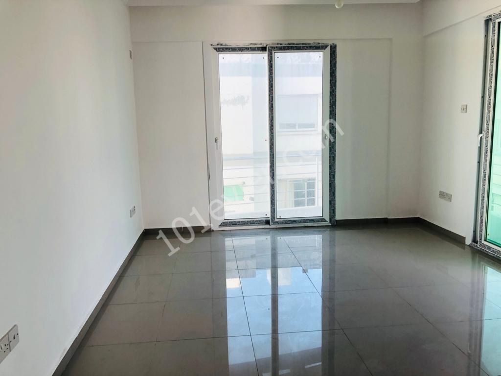 Girne merkezde satılık 3+1 lux daire