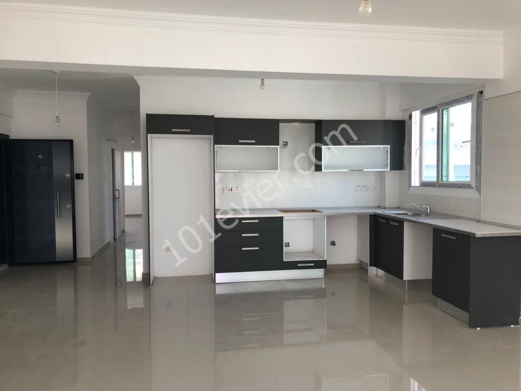 3+ 1 luxury apartments for sale in the center of Kyrenia ** 