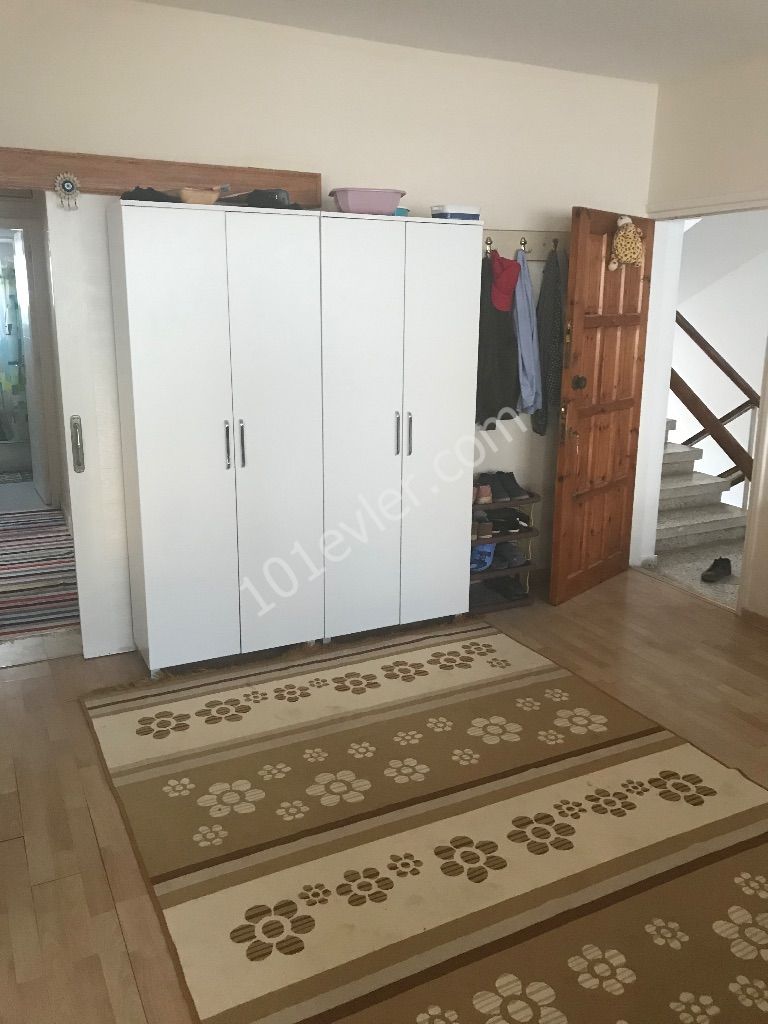 Spacious 3 + 1 apartment for sale in the center of Kyrenia ** 