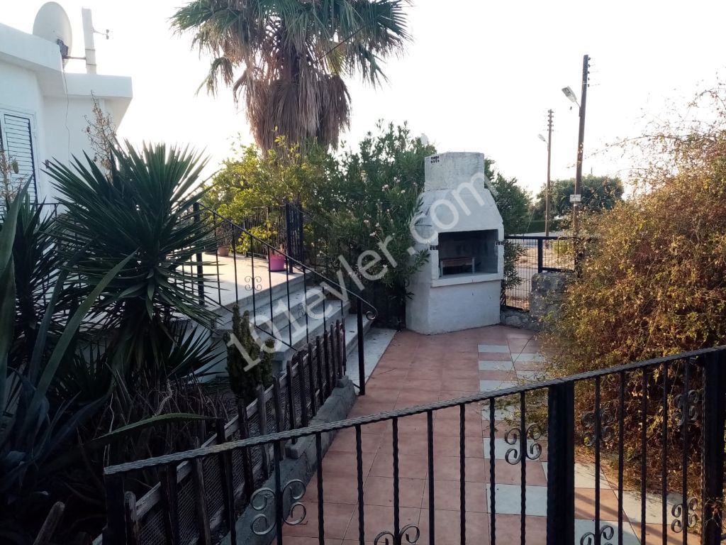 Detached House For Sale in Karşıyaka, Kyrenia