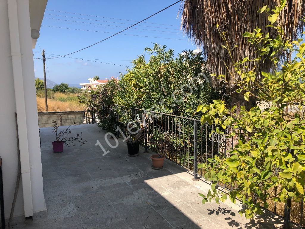 Detached House For Sale in Karşıyaka, Kyrenia