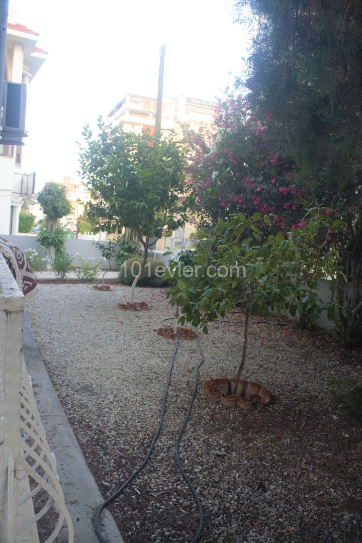 Flat To Rent in Girne Merkez, Kyrenia