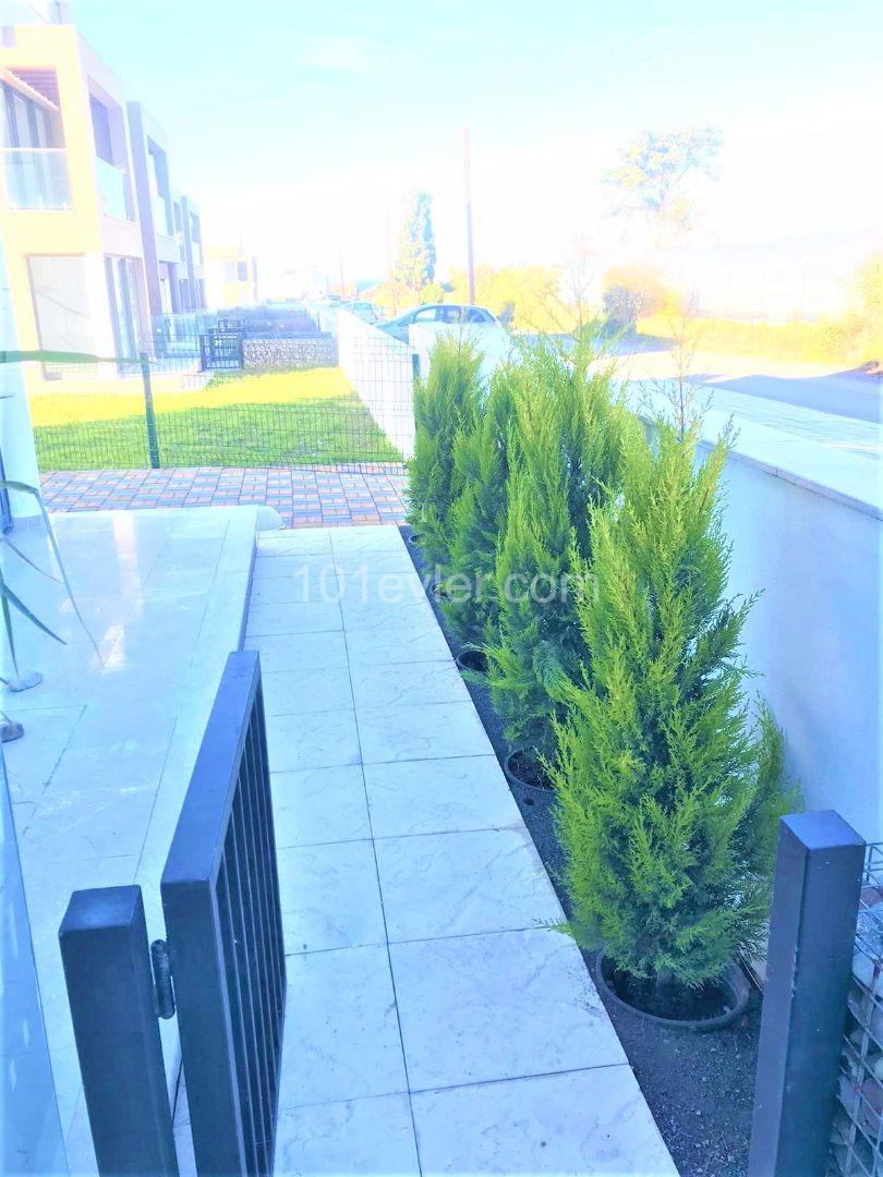 For sale apartment with private garden 