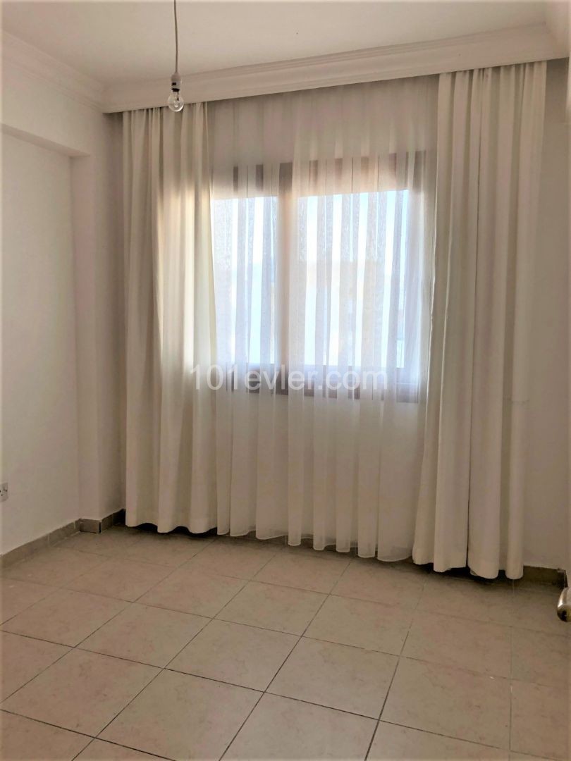 Flat To Rent in Girne Merkez, Kyrenia