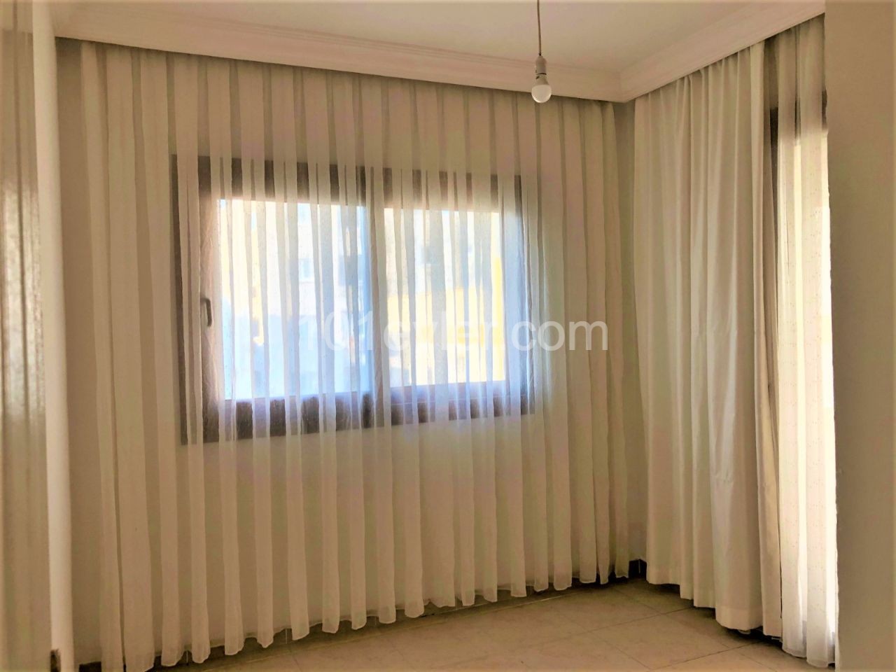 Flat To Rent in Girne Merkez, Kyrenia