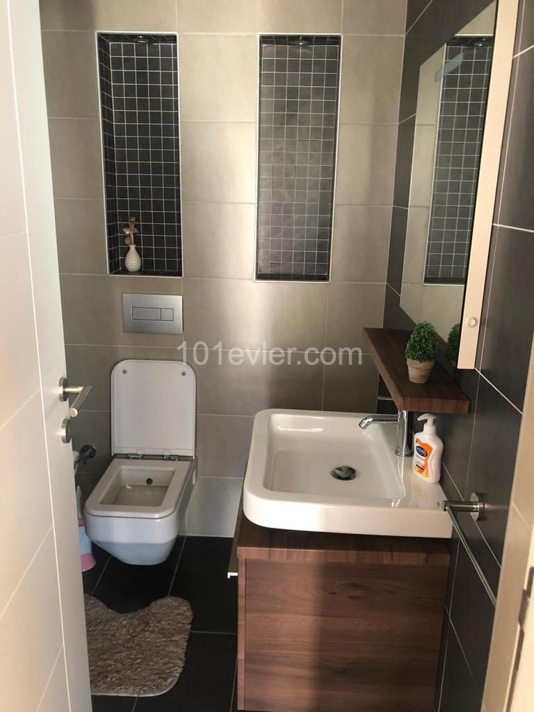 Girne merkezde kiralık dubleks 3+1 lüks daire