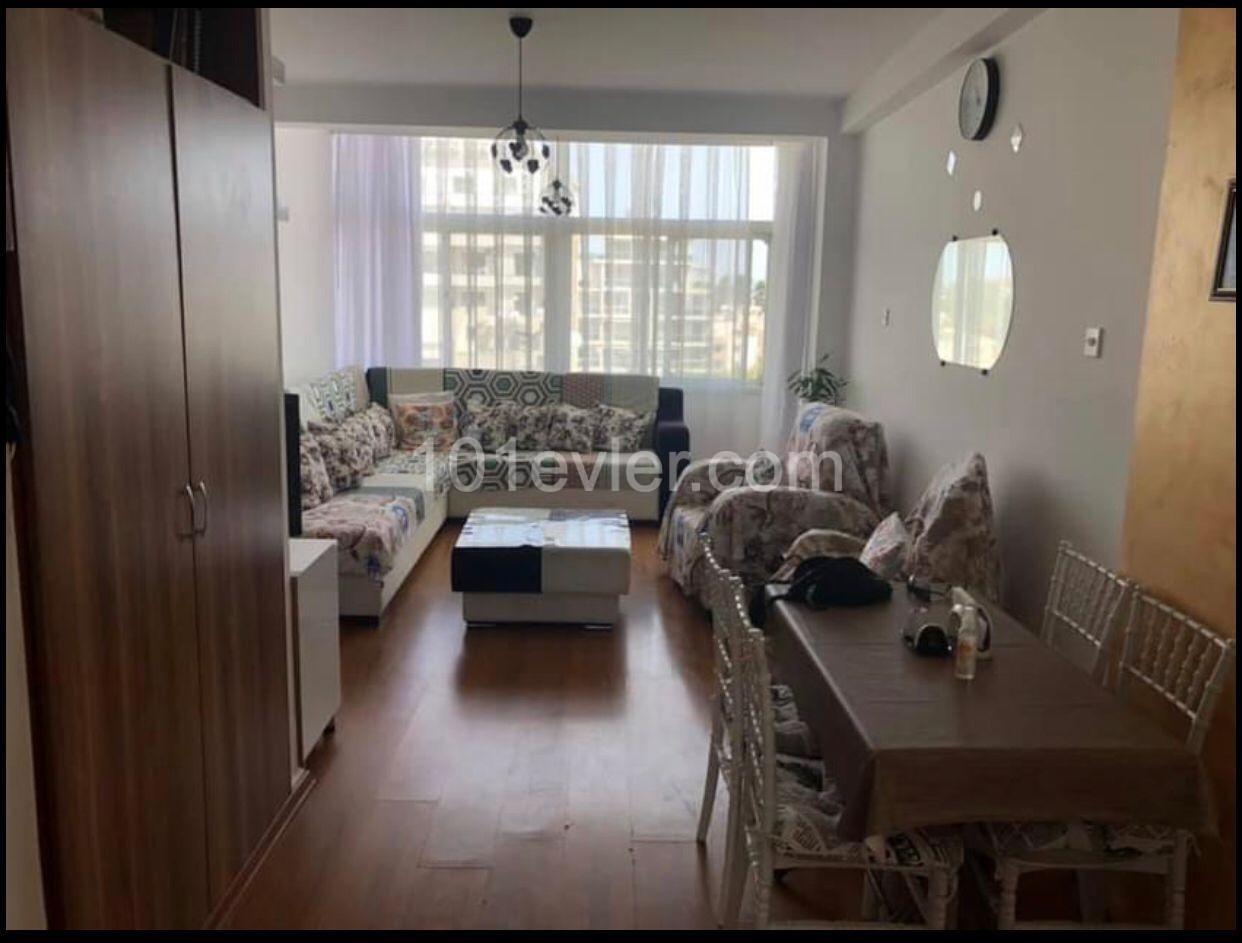 Girne merkezde satılık 2+1 daire