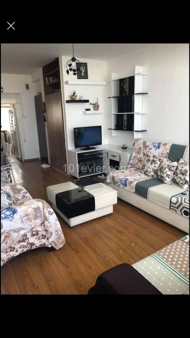 Girne merkezde satılık 2+1 daire