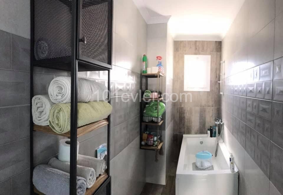 Kiralık temiz ve bakımlı özel havuzlu villa