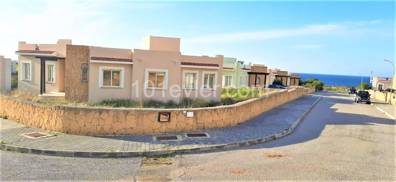 3+1 villas for sale within walking distance of the sea ** 