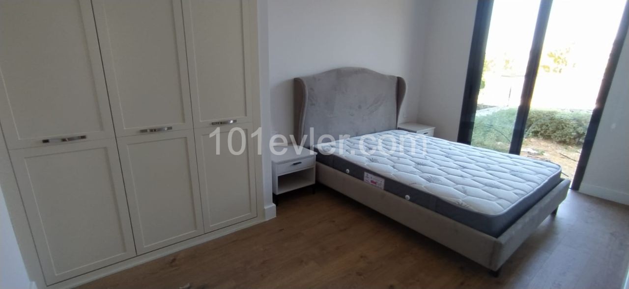 Flat To Rent in Alsancak, Kyrenia