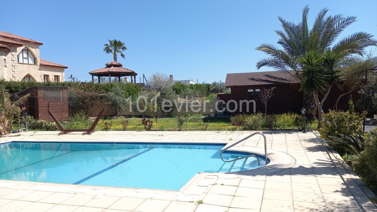 Villa For Sale in Karşıyaka, Kyrenia