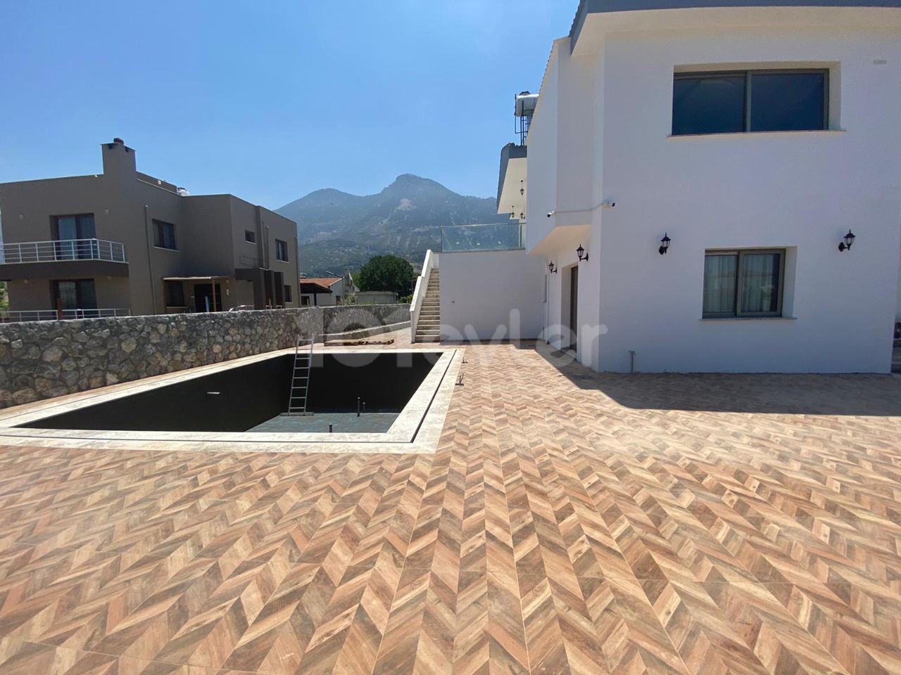 ULTRALUX VILLA ZUR MIETE IN KYRENIA KARSIKA ** 