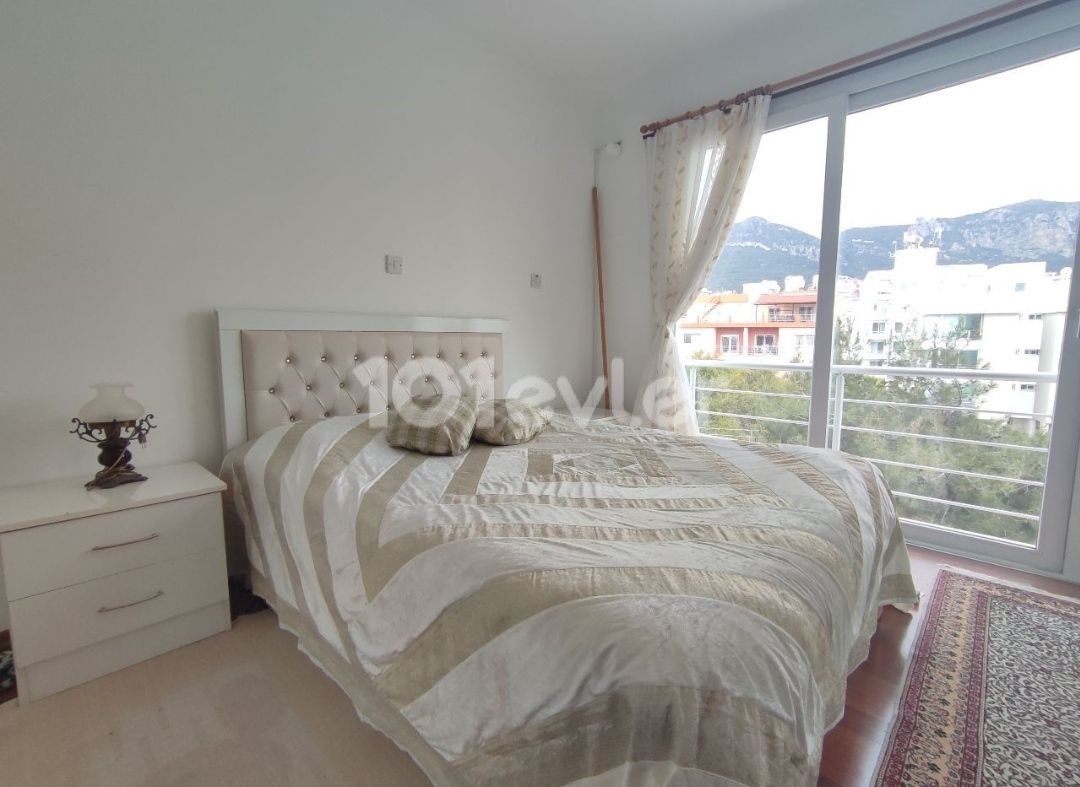 GİRNE MERKEZDE KİRALIK 2+1 DAİRE 