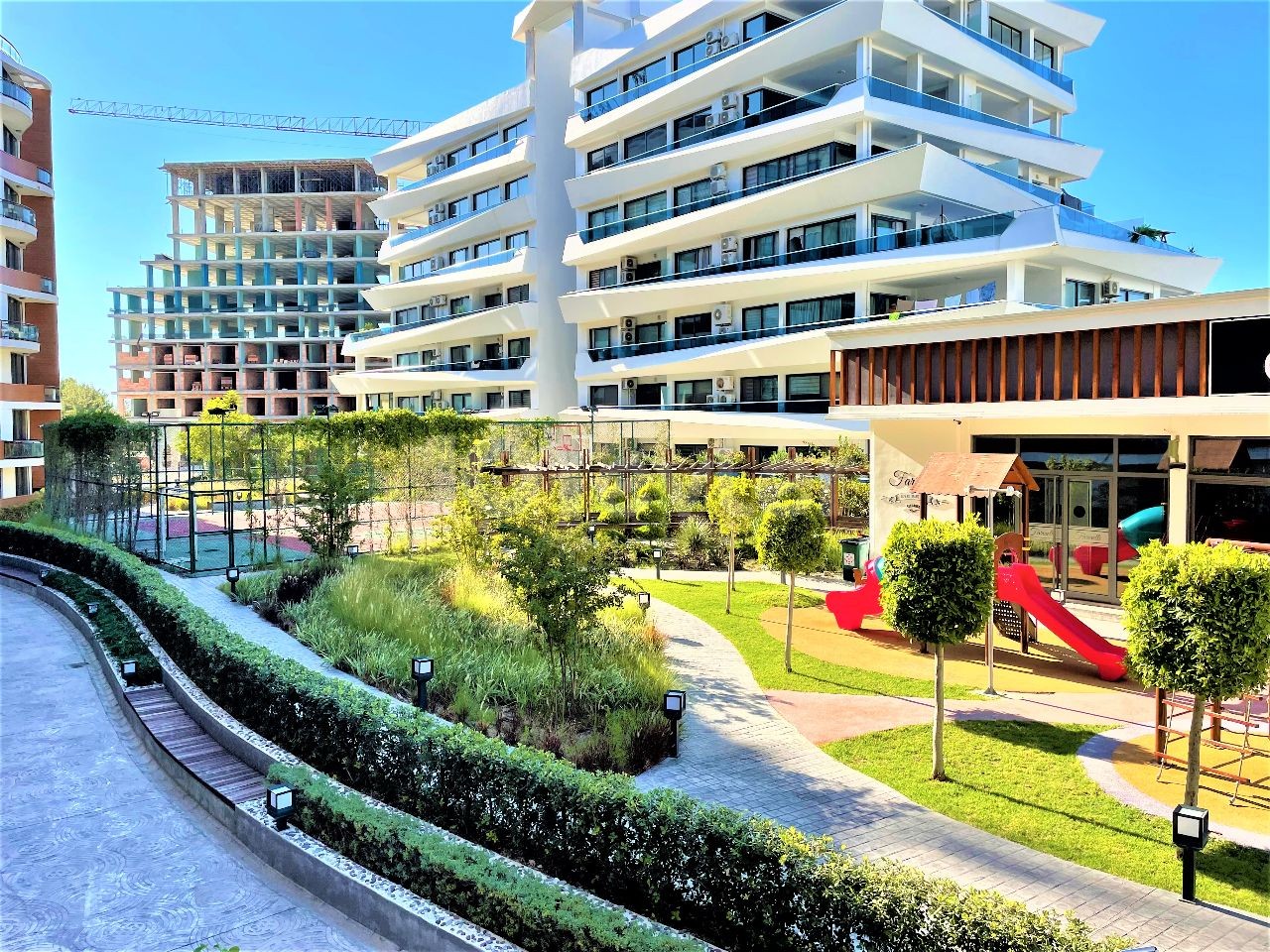 Wohnung mit Meerblick zum Verkauf in der Residenz im Zentrum von Kyrenia ** 