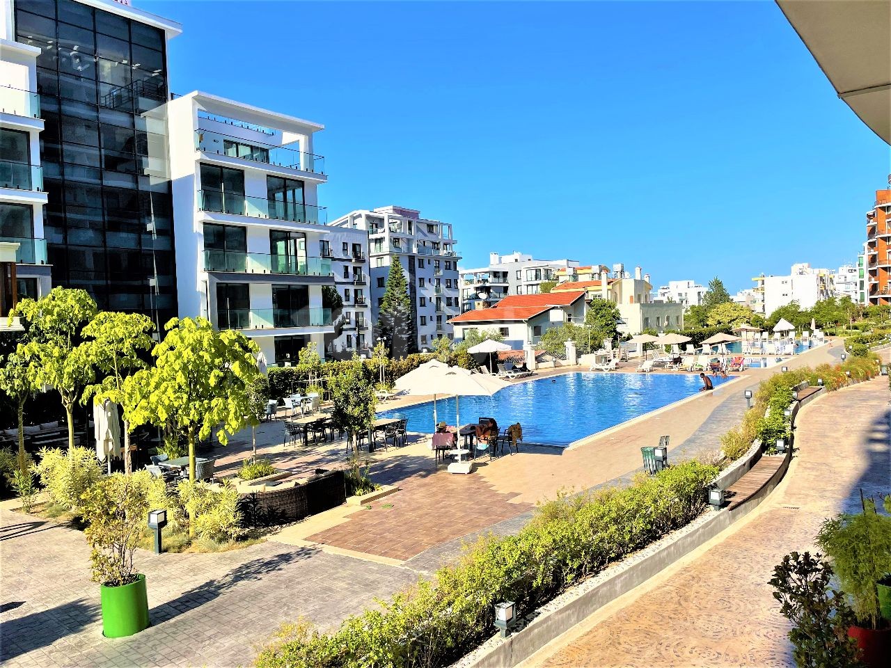 Sea view apartment for sale in a residence in the center of Kyrenia ** 