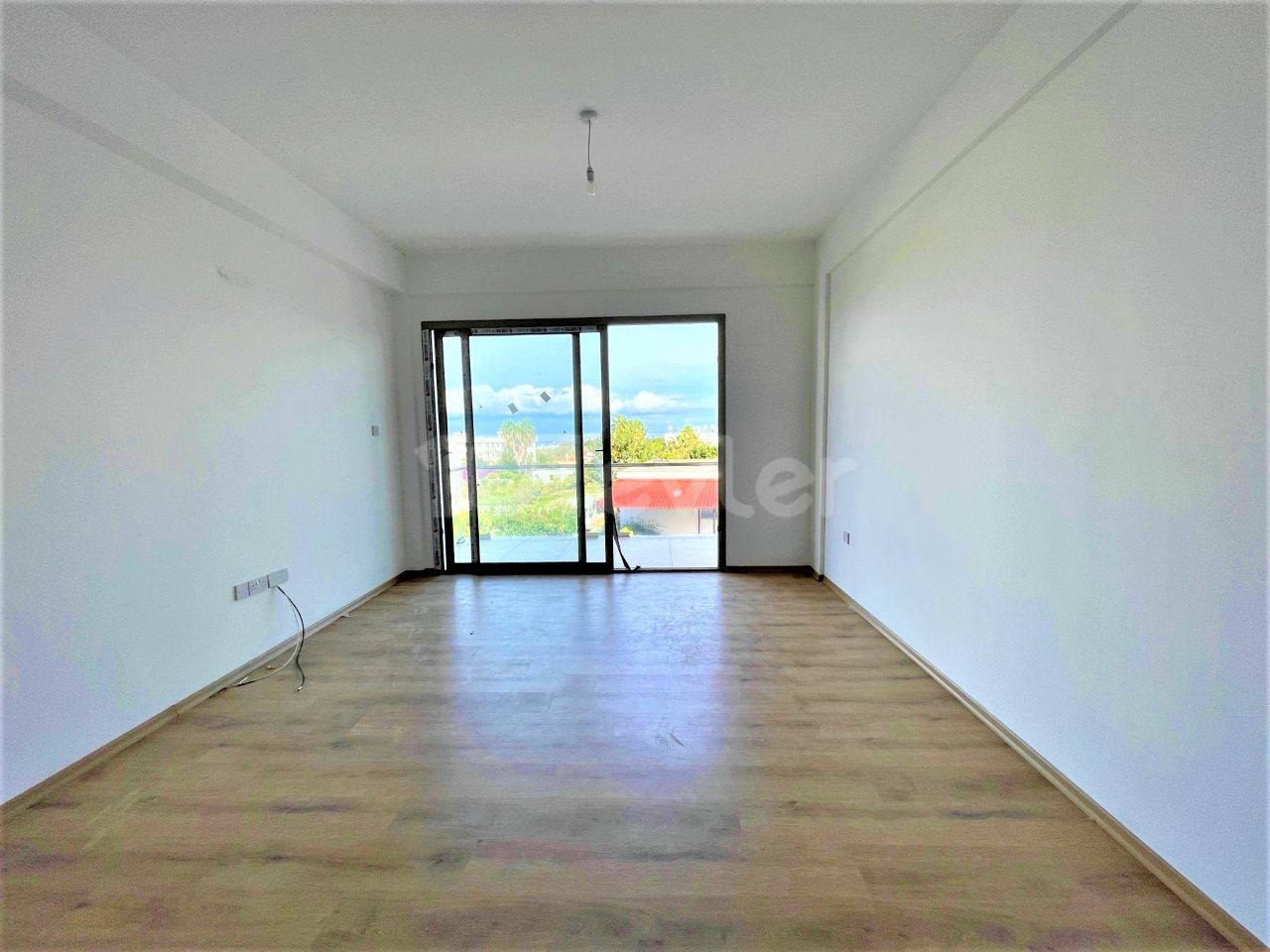 Sea view apartment in Lapta