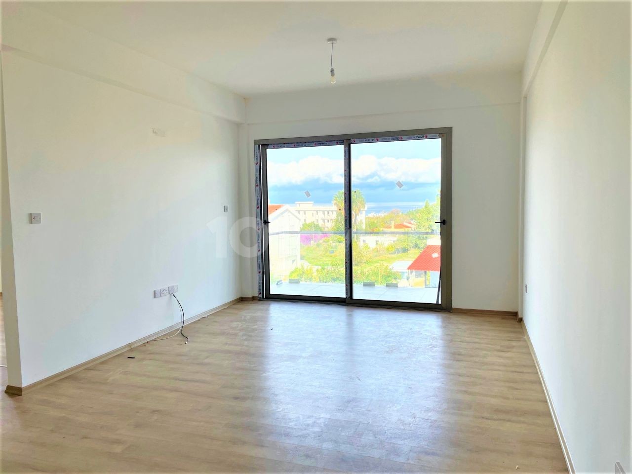 Sea view apartment in Lapta