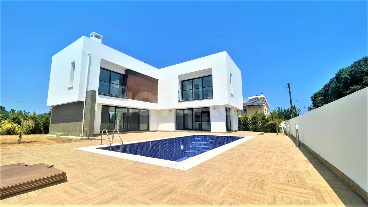 Girne/Çatalköy bölgesinde satılık lüks villa