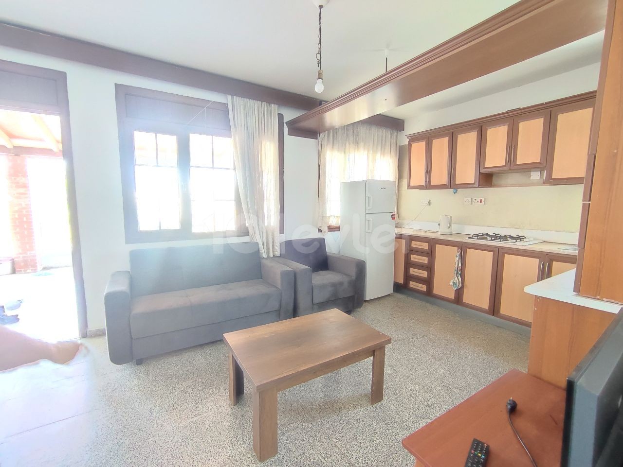 KYRENIA Zeytinlik 2 + 1 Apartment for Rent ** 