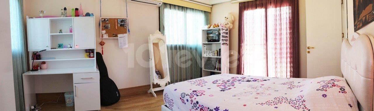 Girne merkezde kiralık 4+1 özel havuzlu villa