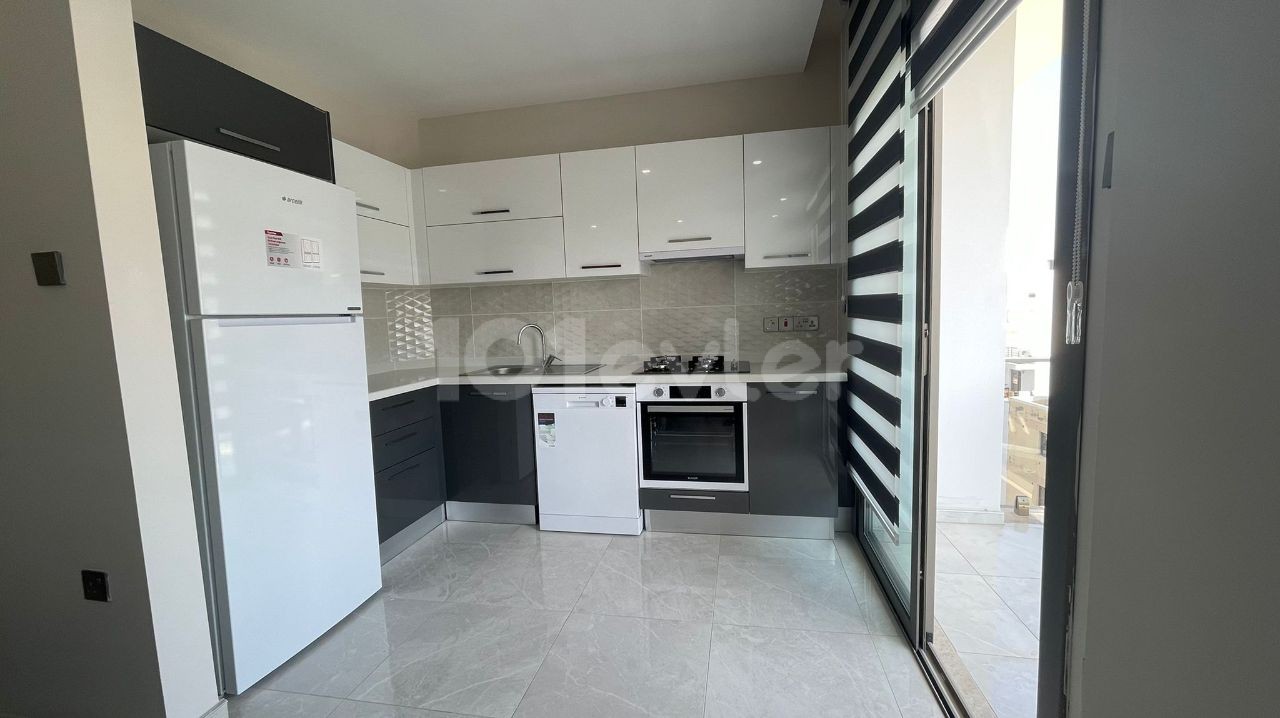 LUXURY 2 + 1 APARTMENT FOR RENT IN THE CENTER OF KYRENIA ** 