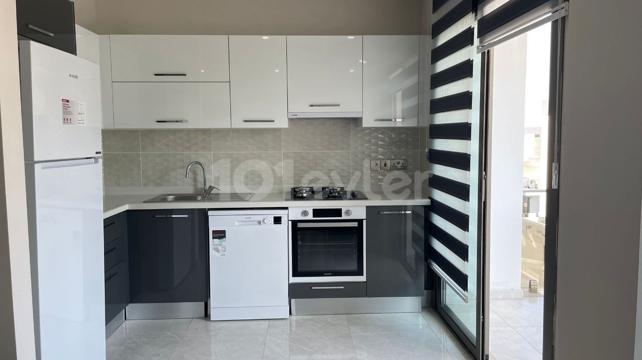 LUXURY 2 + 1 APARTMENT FOR RENT IN THE CENTER OF KYRENIA ** 