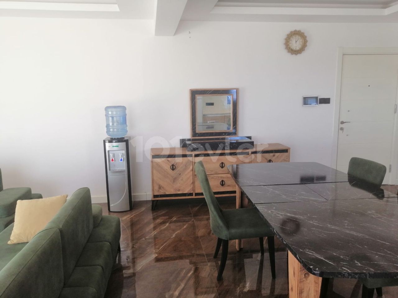 Girne merkezde kiralık lüks penthouse