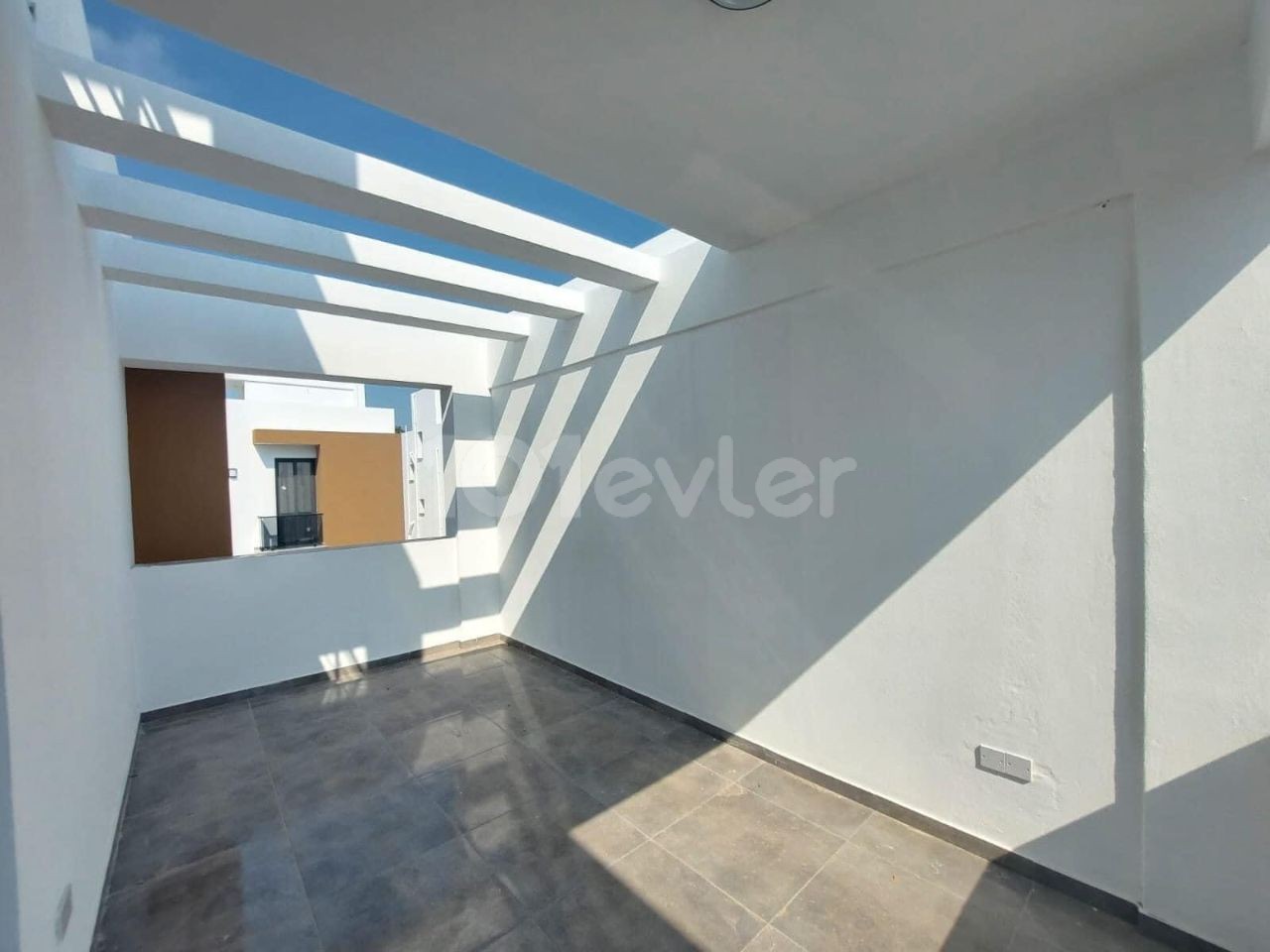 Villa ready to move in Alsancak ** 