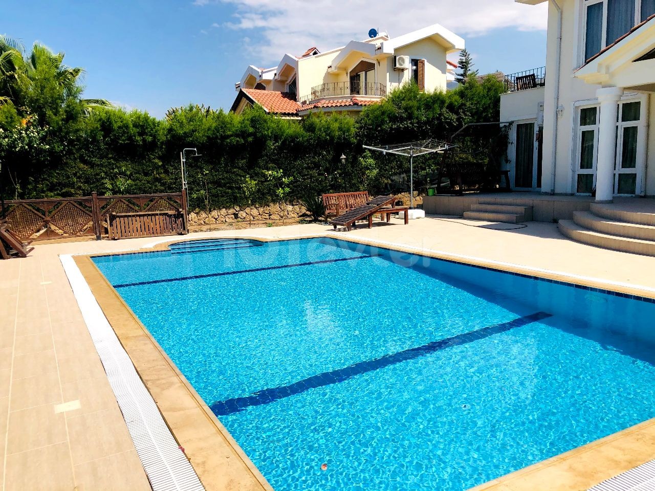 Villa mit privatem Pool zur Miete in Bellapais Road ** 