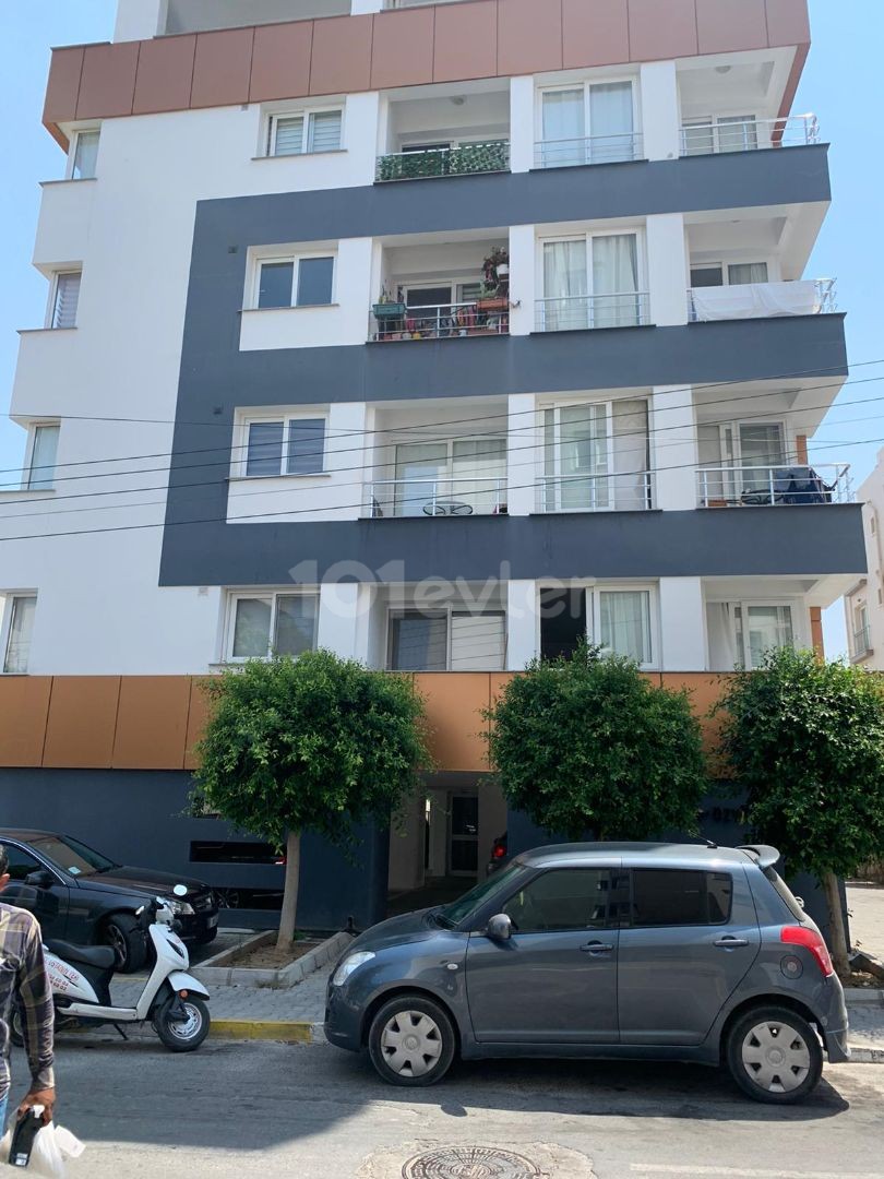 GİRNE MERKEZDE 2+1 KİRALIK DAİRE