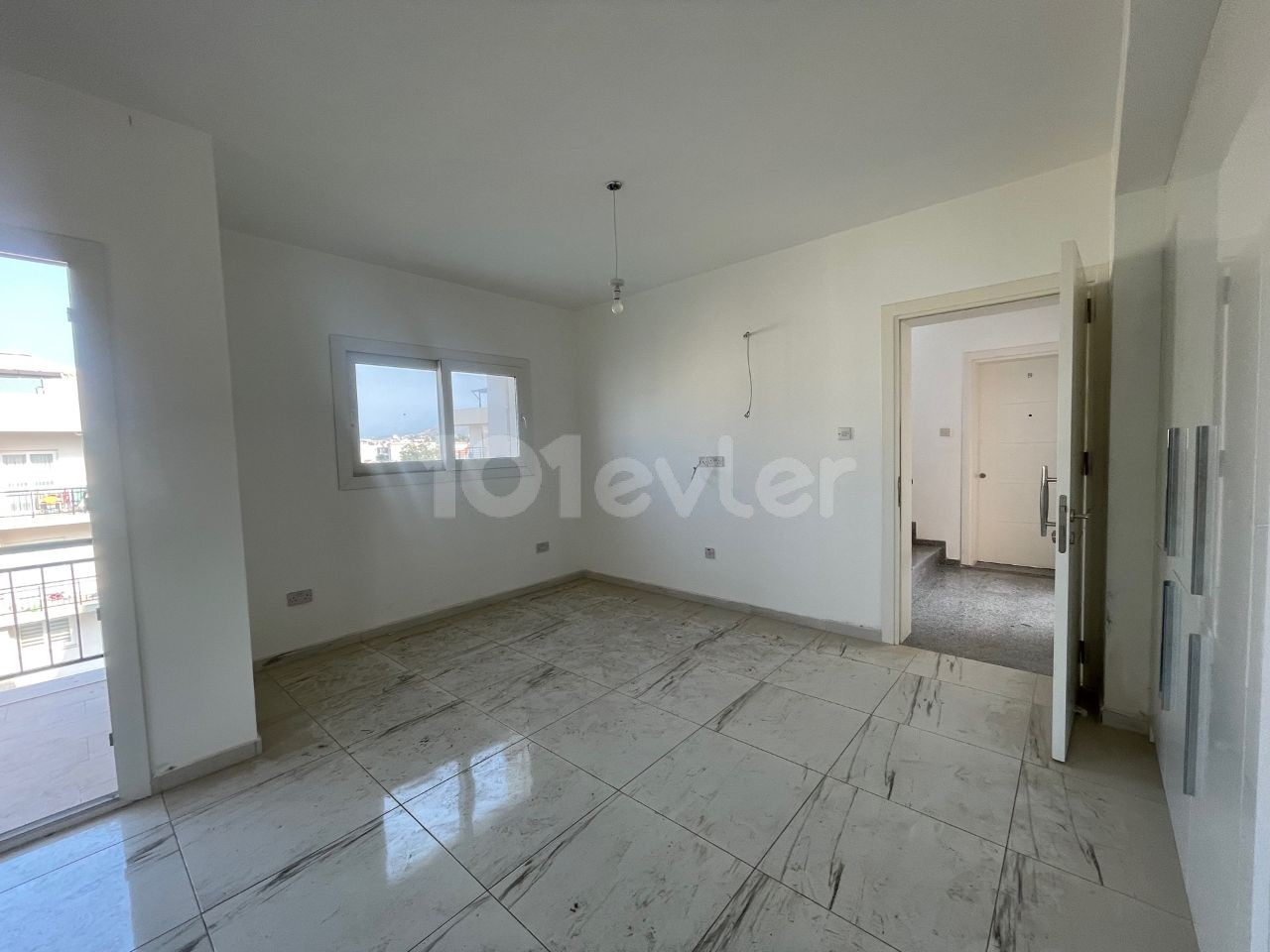 2 + 1 apartment with shared pool in Alsancak ** 