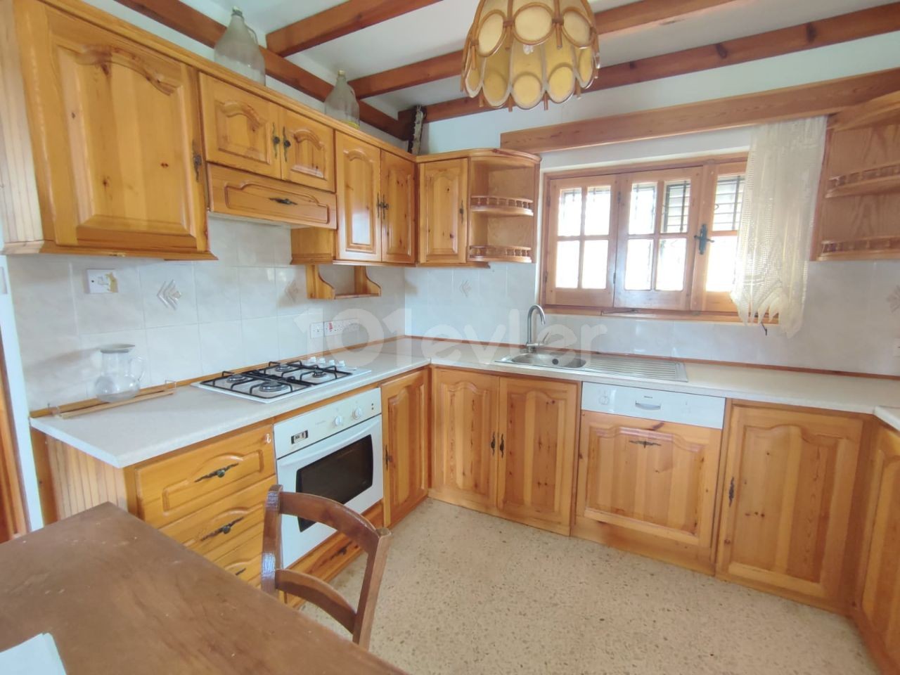 2 + 1 authentische VILLA zur Miete in Kyrenia YESILTEPEDE ** 