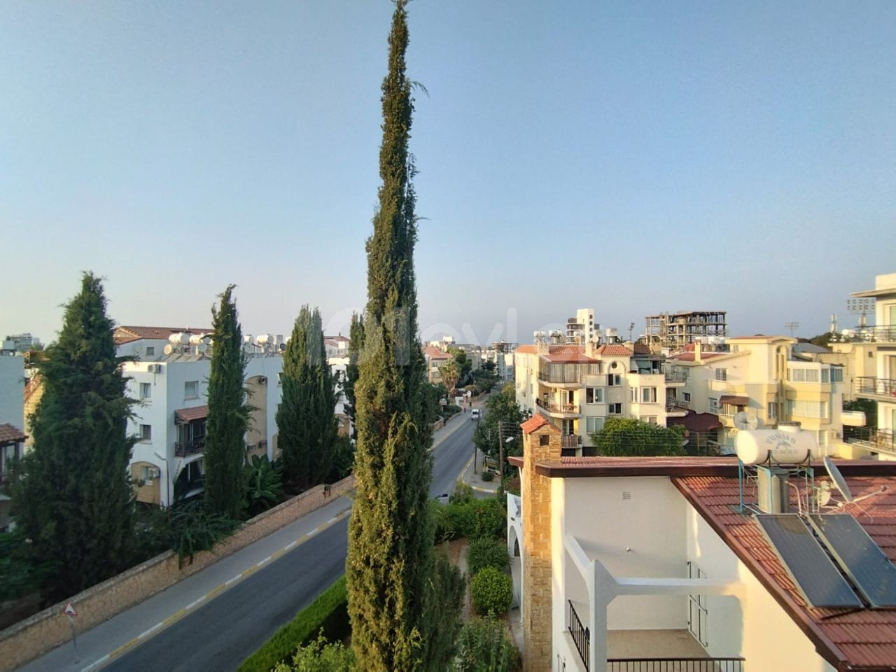 4+1 LUXUS-PENTHOUSE ZUM VERKAUF IM ZENTRUM VON KYRENIA /GEWERBEGENEHMIGUNG/MIT HERRLICHER AUSSICHT!! ** 