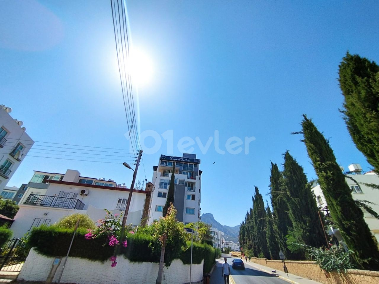 4+1 LUXURY PENTHOUSE FOR SALE / COMMERCIAL PERMIT / MAGNIFICENT VIEW IN THE CENTER OF KYRENIA!! ** 